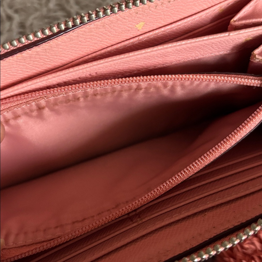 ๐3/$20 Coach long leather zip around wallet - Picture 13 of 17